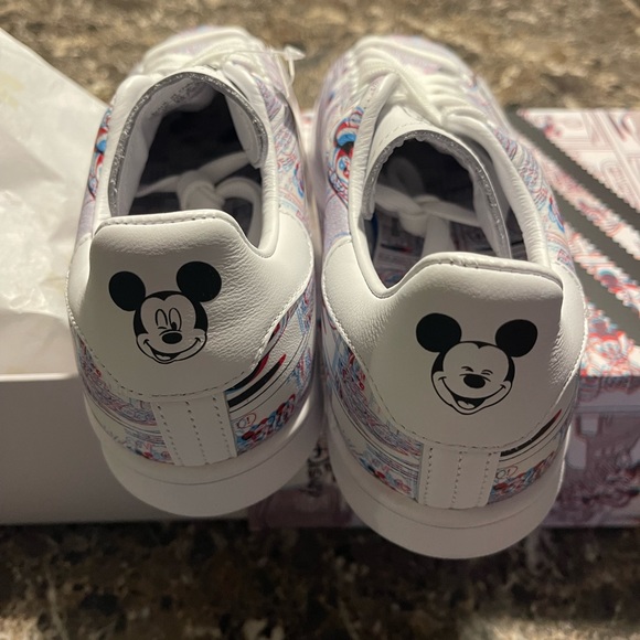stan smith mickey mouse 3d